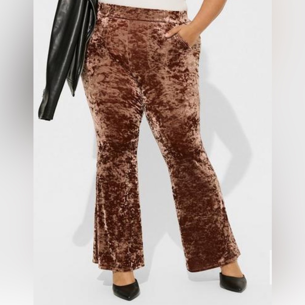 NWT Torrid crushed velvet flare leg pants, torrid size 1